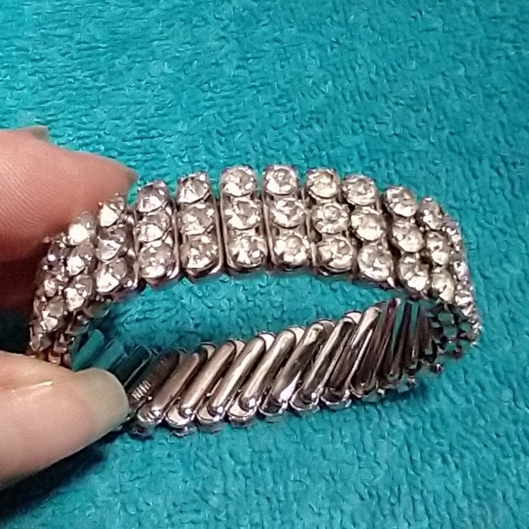 Jewelry - Elegant Silver Stainless Steel Stretch Crystal Bracelet Made In Japan Vintage